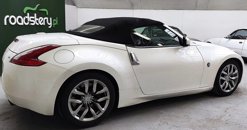 Nissan 370 Z cena 84900 przebieg: 73300, rok produkcji 2010 z Drezdenko małe 781